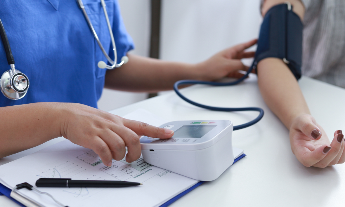 Blutdruck senken: Einfache Tipps für ein gesünderes Leben